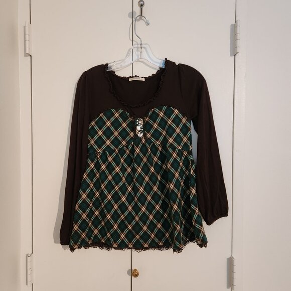 Axes Femme Green and brown plaid and ruffle top size Med - Picture 3 of 6